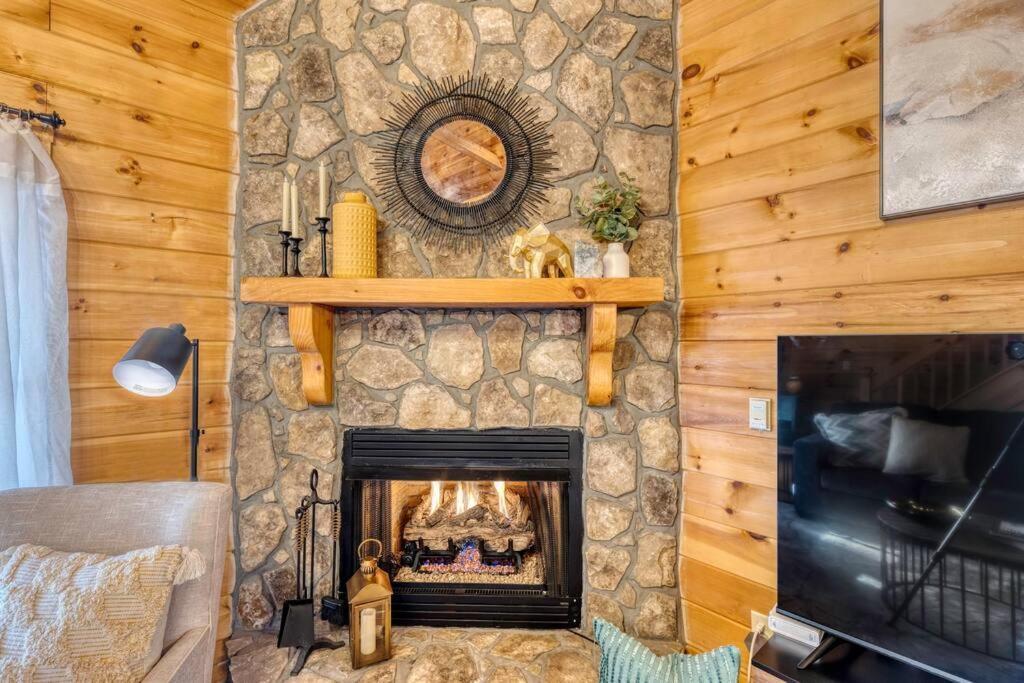 Mtn Cabin Sleeps 10 - 5 Mins To Fishing & Camping エリジェイ エクステリア 写真