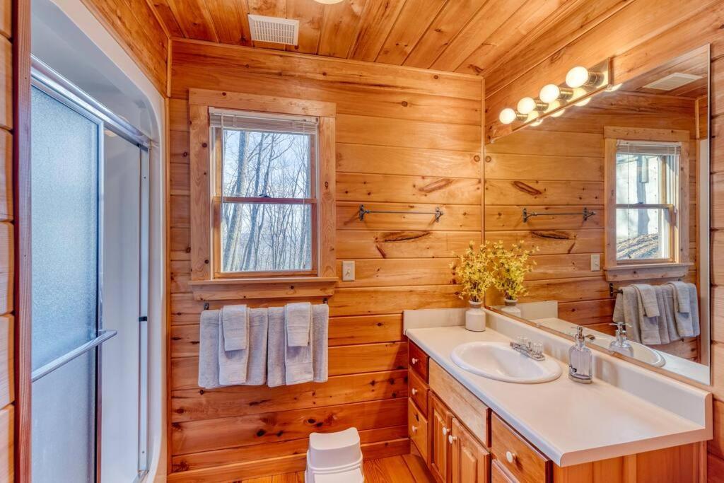 Mtn Cabin Sleeps 10 - 5 Mins To Fishing & Camping エリジェイ エクステリア 写真